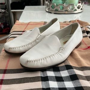 Ferragamo white leather loafers sz 10.5